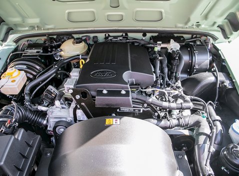 Land Rover Defender 90 Heritage Hard Top 25