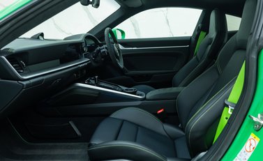 Porsche 911 Turbo S (992) 19