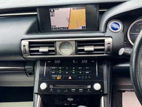 Lexus Is 2.5 300h Premier E-CVT Euro 5 (s/s) 4dr 14