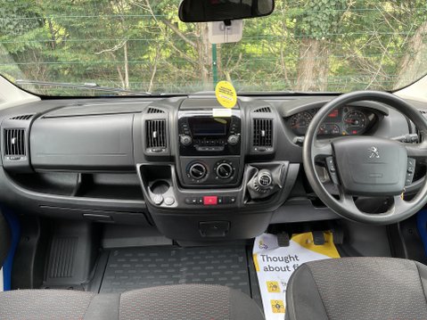 Peugeot Boxer 440 L4H2 17 seat Lightweight NON-D1 minibus w/full ramp, sensors, ULEZ. 4