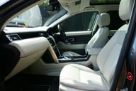 Land Rover Discovery Sport 2.0 Discovery Sport Black HSE TD4 Auto 4WD 5dr 42