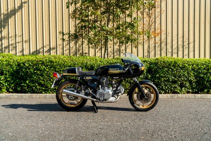 Ducati 900 SS DESMO. EXCELLENT EXAMPLE. NEW GASKETS. UPDATED CARBS. SINGLE & DUAL SEAT