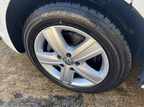 Volkswagen Transporter VW T6 FUNKY DUBZ 4 BERTH POP TOP 4