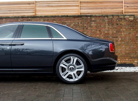 Rolls-Royce Ghost 21