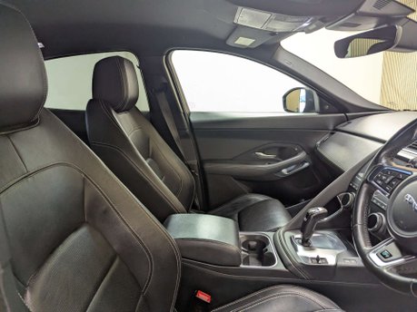 Jaguar E-Pace 2.0 E-PACE R-Dynamic S AWD AUTO 4WD 5dr 29
