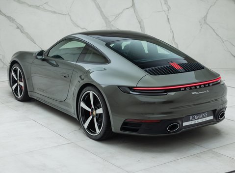 Porsche 911 Carrera S (992) 12