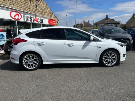 Ford Focus ST-LINE 8