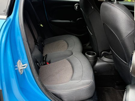 Mini Hatch COOPER D 27