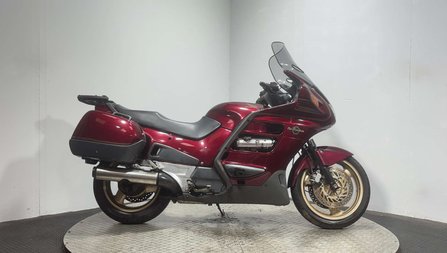 Honda ST 2001 24K RUNNING PROJECT BIKE SPARES OR REPAIR TOURER 1100CC