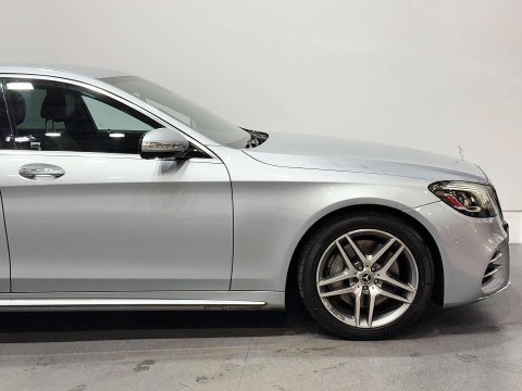 Mercedes-Benz S Class 2.9 S350Ld AMG Line Saloon 4dr Diesel G-Tronic+ Euro 6 (s/s) (286 ps) 17