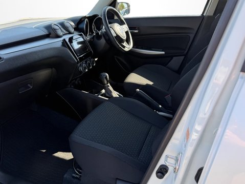 Suzuki Swift 1.2 Dualjet 83 12V Hybrid SZ5 5dr Auto 2