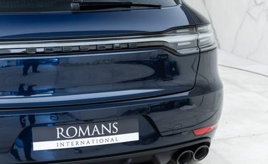 Porsche Macan GTS PDK 25