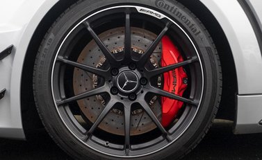 Mercedes-Benz C63 AMG Black Series 10