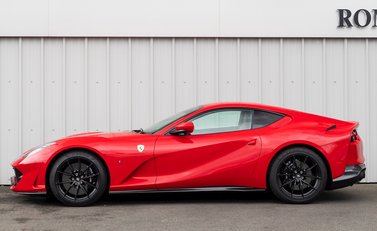 Ferrari 812 Superfast 2