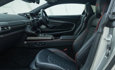 Aston Martin Vanquish V12 19