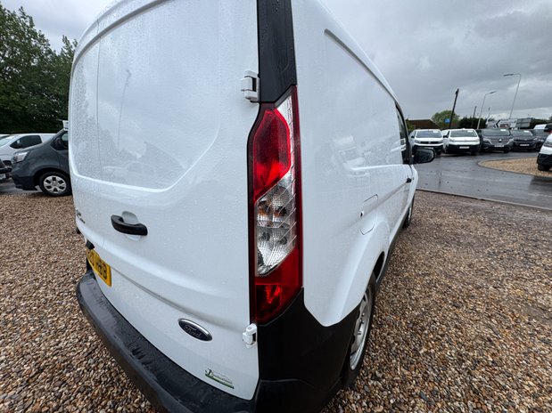 Ford Transit Connect SWB L1H1 [SOLD SM] Low Roof 200 Leader Sensors EURO 6 9