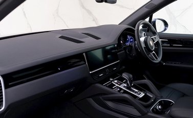 Porsche Cayenne V6 15