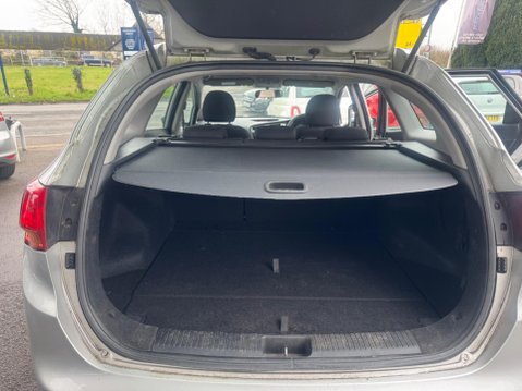 Kia Ceed 1.6 CRDi EcoDynamics 1 Sportswagon Euro 5 (s/s) 5dr 9