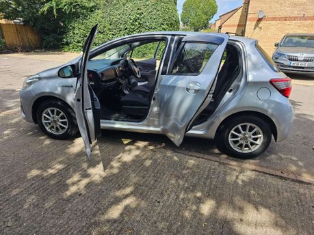 Toyota Yaris 1.5 VVT-h Icon Tech E-CVT Euro 6 (s/s) 5dr 36