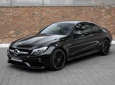Mercedes-Benz C Class C63 Coupe 6