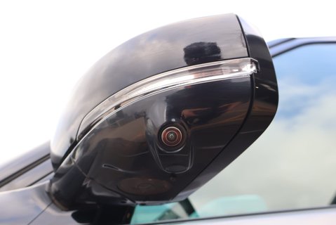 Land Rover Discovery R-DYNAMIC HSE MHEV COMMERCIAL GENUINE REAR SEATS  22 WHEELS BLACK ROOF  18