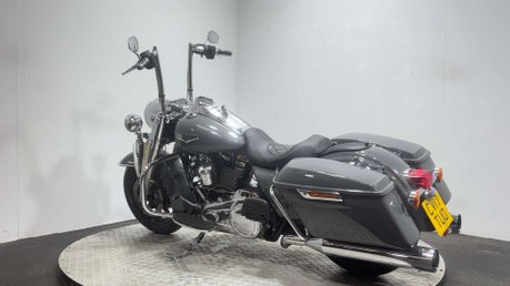 Harley-Davidson Touring 1745 FLHR ROADKING 2017 8K CUSTOM BAGGER MOT 1 OFF BIKE 6