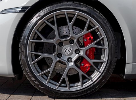 Porsche 911 (992) Carrera 4S 10