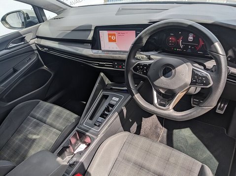 Volkswagen Golf GTD TDI DSG 14