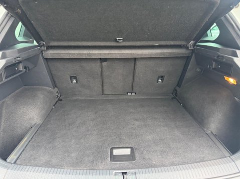 Volkswagen Tiguan 2.0 TDI R-Line Euro 6 (s/s) 5dr 49