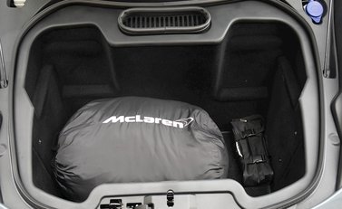 McLaren 675LT 32