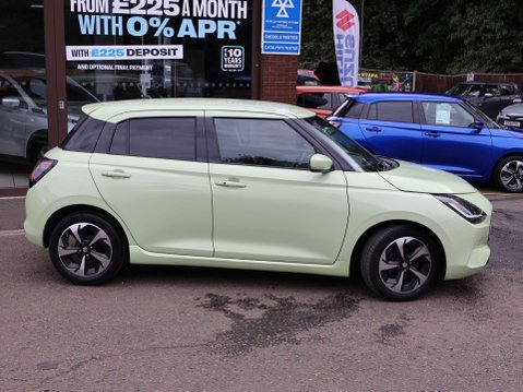 Suzuki Swift 1.2 MHEV Ultra CVT Euro 6 (s/s) 5dr 9