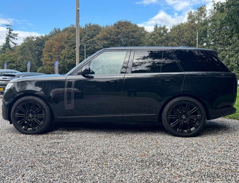 Land Rover Range Rover 3.0 Range Rover SE D MHEV Auto 4WD 5dr 11