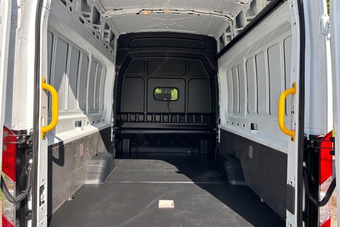 Ford Transit 350 L4 H3 130 ps DCIV with Air Conditioning 12