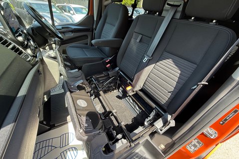 Ford Transit Custom 320 LIMITED ECOBLUE DOUBLE CAB - 6 SEATER -REVERSE CAMERA -APPLE CAR PLAY 48