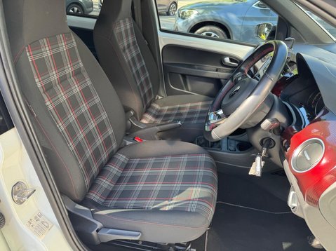 Volkswagen Up GTI 15