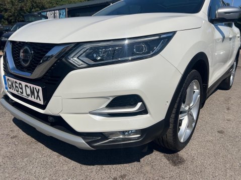 Nissan Qashqai 1.3 DIG-T N-Motion Euro 6 (s/s) 5dr 10