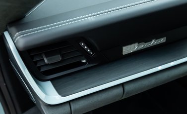 Porsche 911 Dakar 23