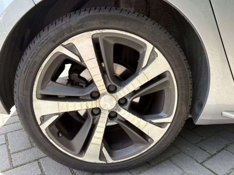 Peugeot 308 1.2 PureTech GPF GT Line Hatchback 5dr Petrol EAT Euro 6 (s/s) (130 ps) 31