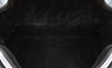 Aston Martin Vantage GT8 32