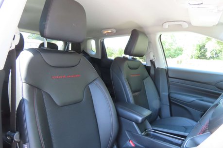 Jeep Compass 1.3 GSE T4 11.4kWh Trailhawk SUV 5dr Petrol Plug-in Hybrid Auto 4xe Euro 6 8