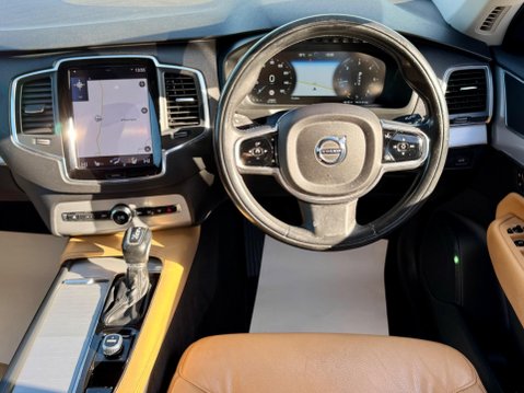 Volvo XC90 2.0 D5 Momentum Geartronic 4WD Euro 6 (s/s) 5dr 3