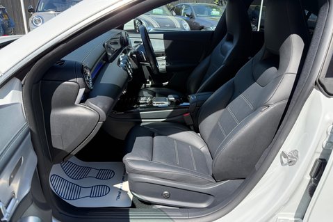 Mercedes-Benz CLA Class CLA 220 D AMG LINE PREMIUM PLUS - PANORAMIC ROOF 23