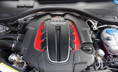 Audi RS6 Avant Performance 22