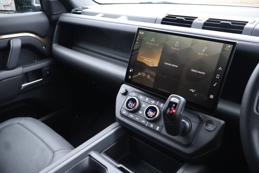 Land Rover Defender 110 2026 D350 HARD TOP X-DYNAMIC HSE STYLED BY SEEKER WITH LANDROVER REAR SEATS 15