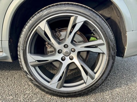 Volvo XC90 2.0 D5 PowerPulse R-Design Auto 4WD Euro 6 (s/s) 5dr 25