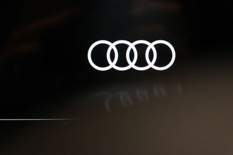 Audi A4 2.0 A4 Black Edition 40 TDI MHEV Quattro Semi-Auto 4WD 5dr 50