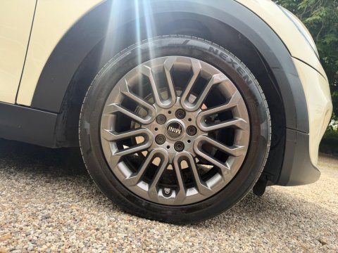 Mini Hatch 1.2 One Euro 6 (s/s) 5dr 23
