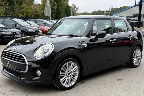 Mini Hatch COOPER D - £20 ROAD TAX - MEDIA XL -LED HEADLIGHTS -HIGH SPEC - NEW MOT 11