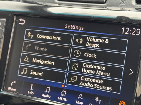 Nissan Navara 2.3 dCi Tekna Auto 4WD Euro 6 4dr 24