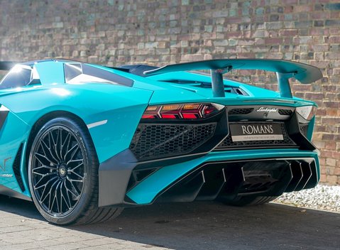Lamborghini Aventador SV LP750-4 Roadster 26